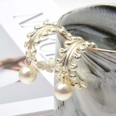 Cercei eleganti semicerc argintii-aurii cu perla CW30