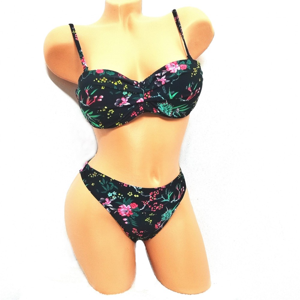 Costum de Baie din doua piese cu sutien push up bretele detasabile slip normal + CADOU slip tanga CBD035 Costum de Baie din doua piese cu sutien push up bretele detasabile slip normal + CADOU slip tanga CBD035