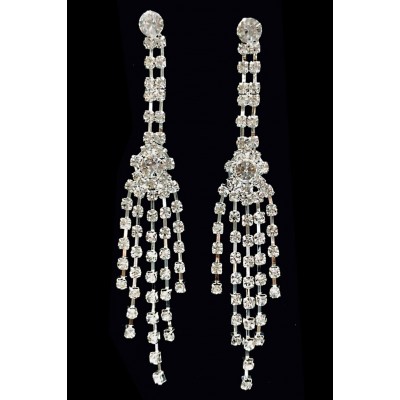 Cercei eleganti lungi argintii cu strasuri CW41
