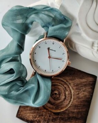 Ceas Dama Elegant cu bratara din funda tuquiose inchis CDGV026