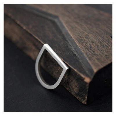 Inel dama din material inoxidabil cu forma semirotunda INL008