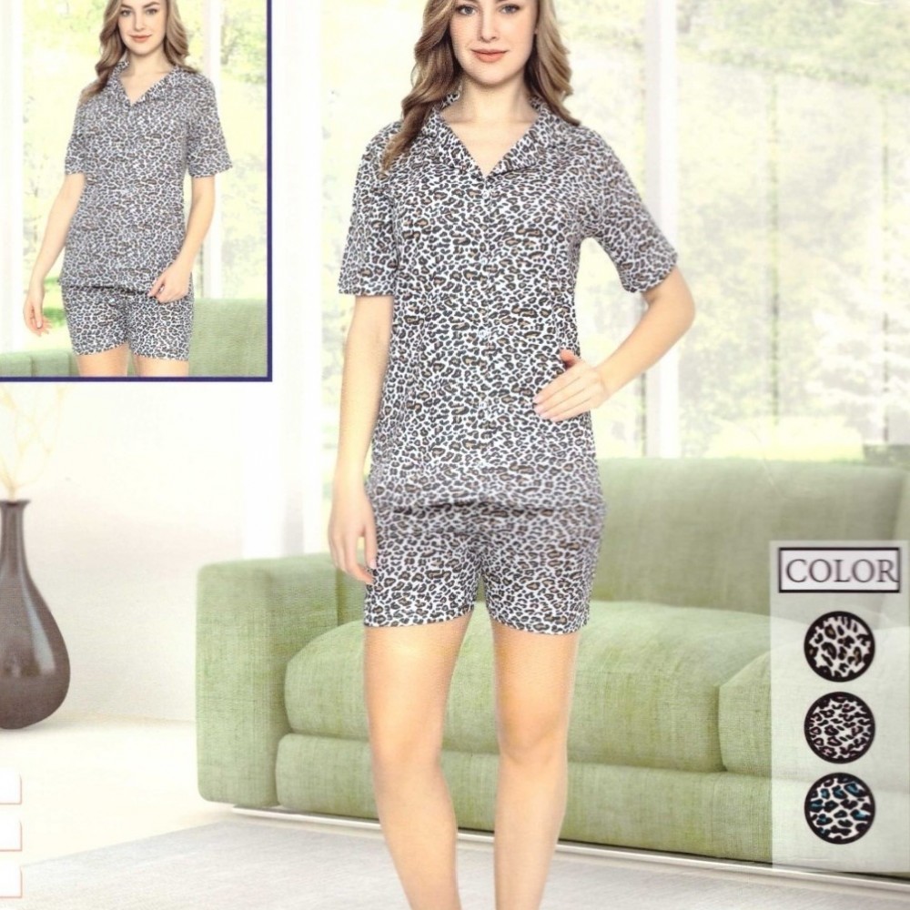 Pijamale dama cu nasturi din 2 piese cu bluza si pantaloni scurti cu imprimeu PJD085 Pijamale dama cu nasturi din 2 piese cu bluza si pantaloni scurti cu imprimeu PJD085