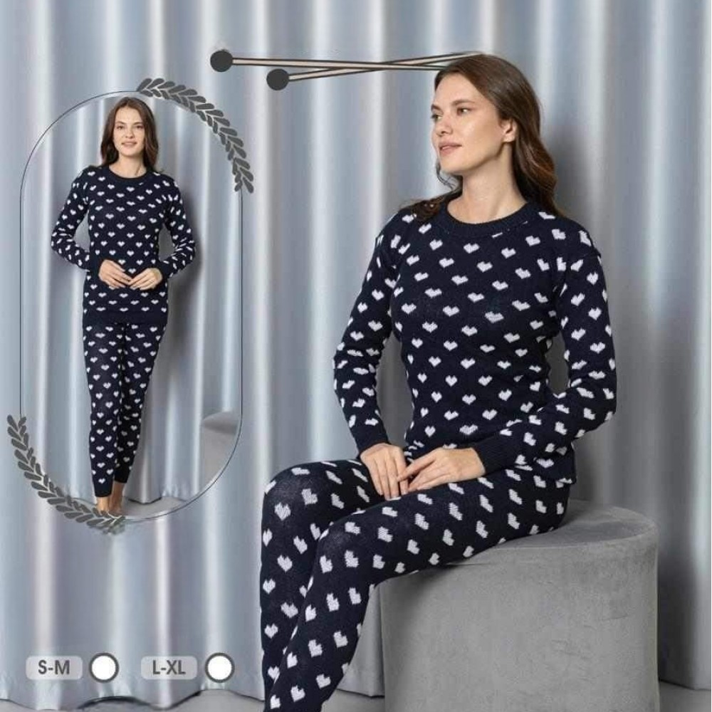 Compleu tricot dama bleumarin cu inimi albe PJD101 Compleu tricot dama bleumarin cu inimi albe PJD101
