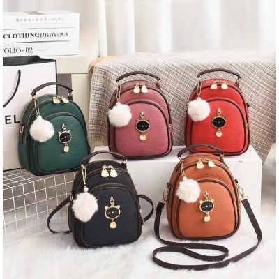 Rucsac Geanta Fashion din piele eco cu buzunar exterior cu fermoar si accesorii aurii in forma de pisicuta ACRD346