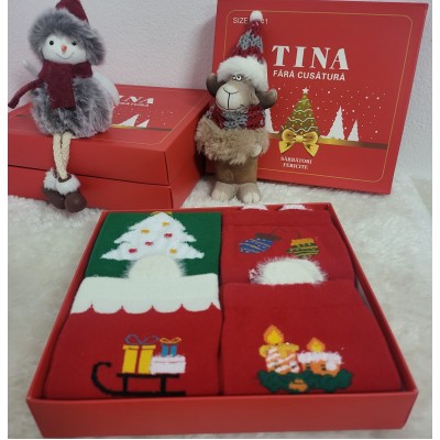 Setul de sosete pufoase cu motive de craciun SSD04