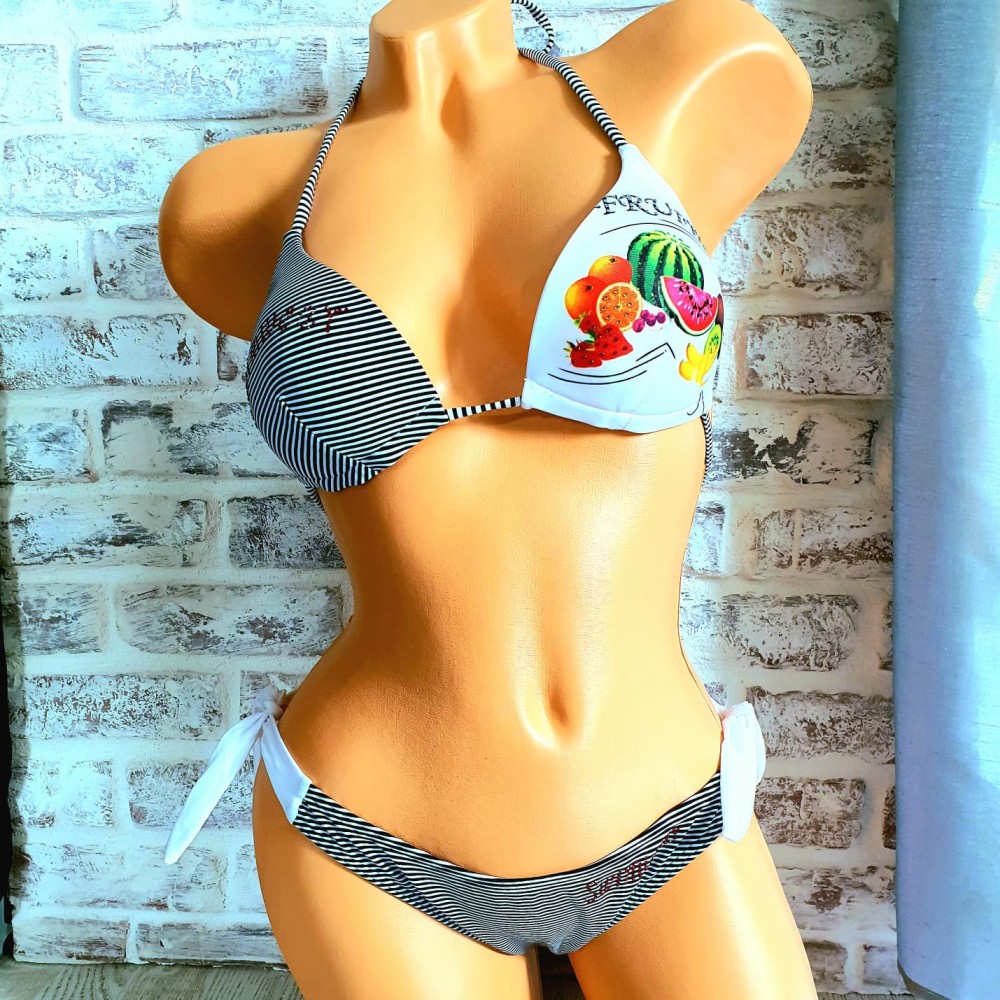 Costum de Baie negru din doua piese cu sutien triunghi push up si slip cu inchidere laterala Fruits CBD001 Costum de Baie negru din doua piese cu sutien triunghi push up si slip cu inchidere laterala Fruits CBD001
