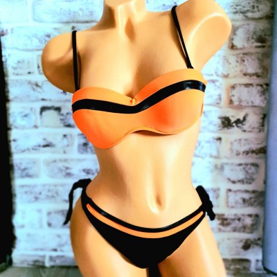 Costum de Baie  din doua piese cu sutien balconette push up portocaliu bretele detasabile si slip cu inchidere laterala CBD005