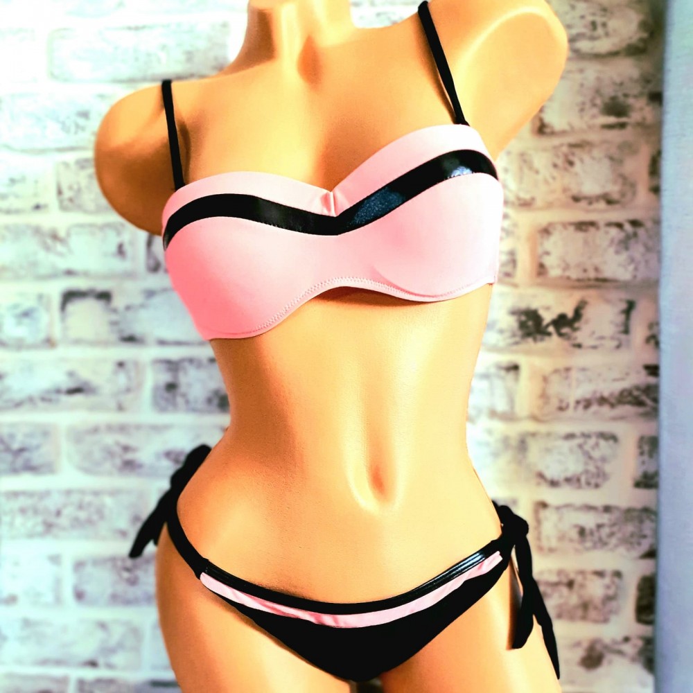 Costum de Baie din doua piese cu sutien balconette push up roz bretele detasabile si slip cu inchidere laterala CBD005 Costum de Baie din doua piese cu sutien balconette push up roz bretele detasabile si slip cu inchidere laterala CBD005